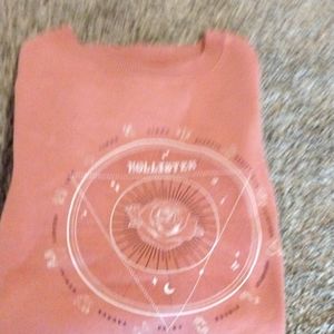 Hollister size S buy one get one free